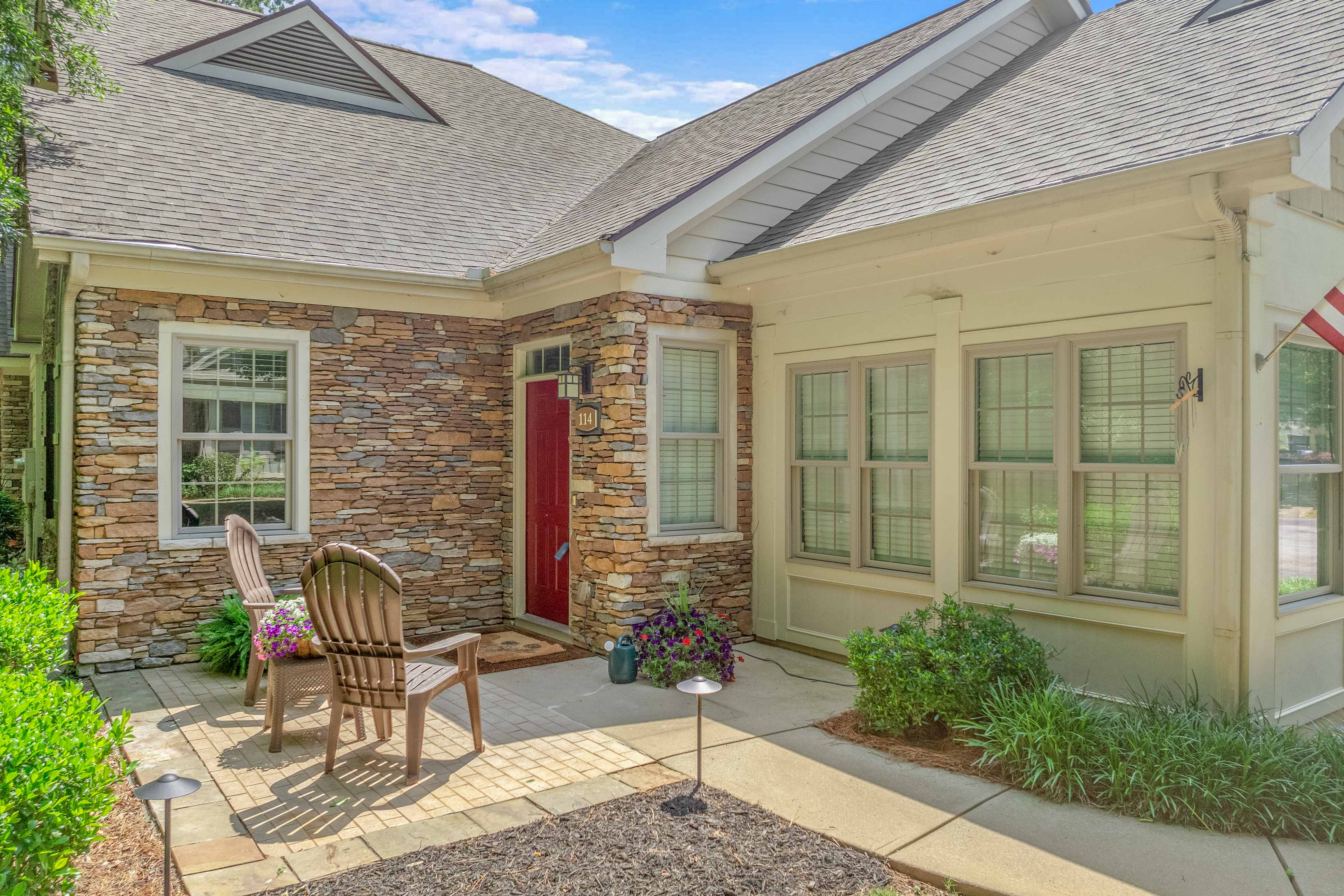 114 Edgewood Court image 2